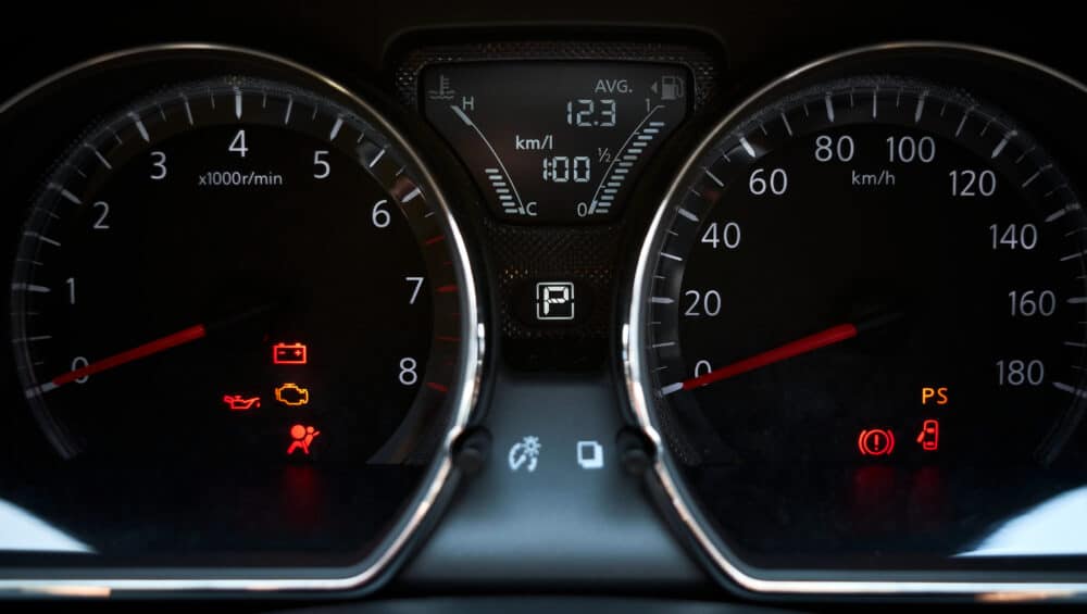 information-and-symbols-on-the-car-gauge